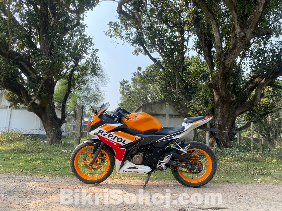 Honda Cbr Repsol 150r